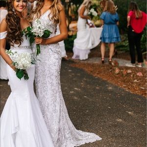 SHERRI HILL iridescent long WHITE fitted gown size 0